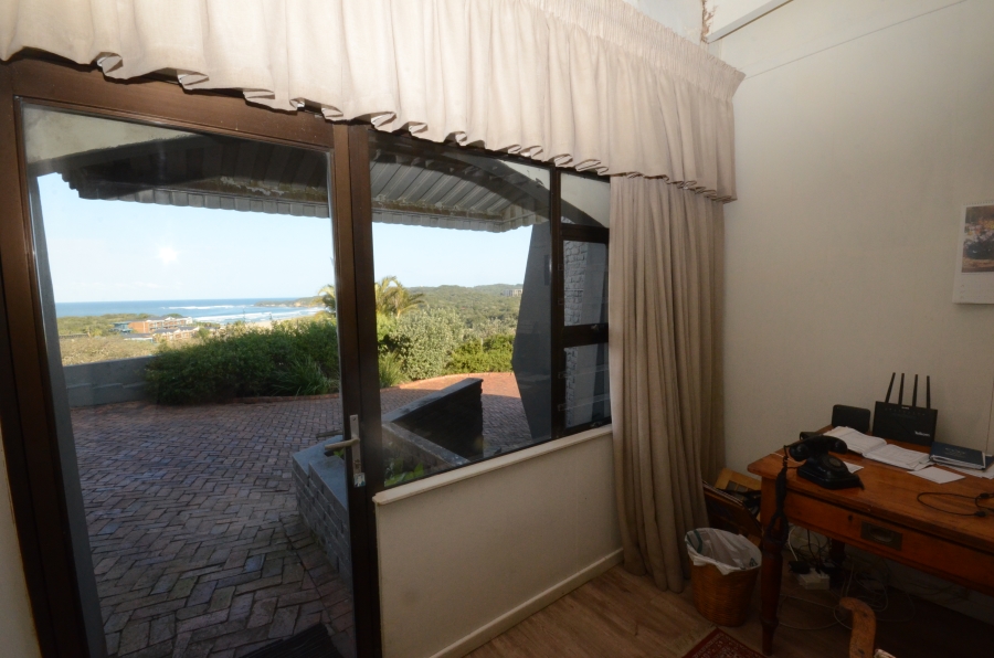 5 Bedroom Property for Sale in Blue Bend Eastern Cape